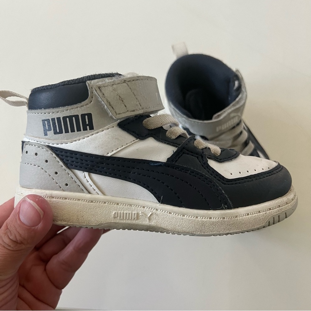 Puma Boys shoes size 9 c